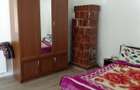Vind casa cu 8 camere ,2 curti ,anexe, , mobilata - 8