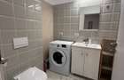 Inchiriez 2 camere, complet mobilat, utilat, parcare inclusa.