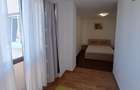 De inchiriat Apartament 3 camere situat in zona Centru. - 12