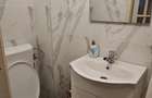Proprietar garsoniera renovata, mobilata, Km 4 5, etaj 2 .