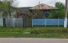Casa cu teren 700mp (+ 7000 mp extravilan) si padure 2500mp