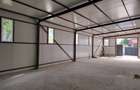 Inchiriez spatiu comercial in Varsatura pe strada principala
