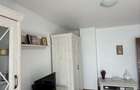 Apartament de inchiriat cu 2 camere, decomandat, etajul 1, str. Victoriei, balcon inchis, 52 mp