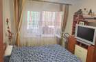 Urgent! Negociabil! Proprietar vand apartament 3 camere, 2 bai, 2 beciuri, balcon mare, 2 locuri de - 10