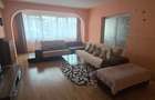 Inchiriez apartament cu 2 camere!