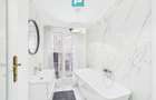 Apartament spațios în clădire ultracentrală - 10