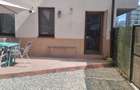 Apartament la parter cu gradina