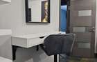 Inchiriez camera in salon de infrumusetare complet utilata - 2