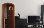 Apartament cu 3 camere semidecomandat în Micro 6 - 6
