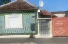 Vand casa ,sau schimb cu apartament 2cam - 1