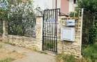 Casă tip Duplex ideală pentru două familii – confort, intimitate și funcționalit