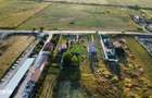 Vila cu Piscina ?i Teren Generos 3.600 mp Marcea-Slavite?ti Valcea