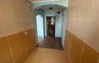 Apartament cu 3 camere, de , zona sud, scoala 8 - 11