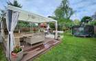 Casa  la Platoul Cornesti cu 12 camere cu Piscina Interioara