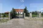 Conac de vanzare 7 camere, baie proprie, crama, ciubar ?i poten?ial - 4
