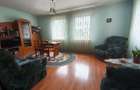 Casa 3 camere, 97 mp(etaj 1) + 2 spatii anexe in aceeasi curte