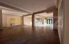 Spatiu comercial central, 161 mp, open space, 2 locuri de pa - Oradea (Bihor)