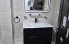 De  vânzare apartament 3 camere 