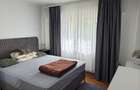 Apartament de inchiriat cu 2 camere, decomandat, etajul 1, str. Victoriei, balcon inchis, 52 mp