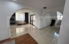 Casa de vanzare cu 5 camere, 200 mp, zona Micro 3 - 2