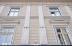 Spa?ii (SAD)/Birouri (31,7-124,7) de inchiriat in p-?a Sf. Gheorghe.