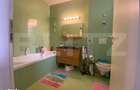 Apartament 3 camere de vanzare zona excelenta, cu loc de parcare