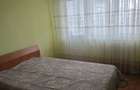 Inchiriez apartament cu 3 camere