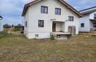 Casa de vanzare direct de la proprietar.Posibilitate de 2 sau chiar 3 apartamente. - 1