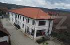 Pensiune de vanzare, 6 camere, 370 mp, zona Arcani - 1