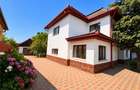 Casa familiala,790mp teren,5 dormitoare, livada,2 garaje,pan - 10