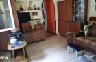 -Apartament 2 camere decomandat,et.1 ,pret 250 euro ,zona Marasesti