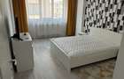 Persoana fizica vand apartament cu o camera mobilat,38mp + loc parcare - 10