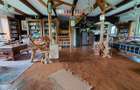 Casa structura autentica maramureseana Snagov la 200m DN1 Tancabesti - 10