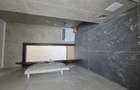 Proprietar, vand apartament de 2 camere.