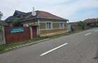 Vand casa loc SUMUGIU, sc 200 mp , parte casa noua la rosu , teren 2670 mp, la sosea, front mare
