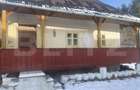 Vânzare 2 case tradiționale, 3 camere + teren, 3450 mp, Campulung Moldovenesc - 1