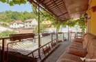 Casa cu 2 apartamente, terasa ?i garaj, zona Pia?a Un... - 3