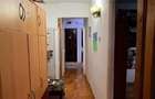 Girocului. Decomandat. Etaj intermediar. 2 bai. Bloc anvelopat. Centrala proprie