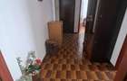 Vand apartament 2camere decomandat etaj 2 Racadau - 6