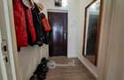 Apartament 2 camere, Podu Ros - Emil Racovita, etaj intermediar, bloc fara risc