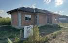 Case noi 3 camere + living , 550 mp teren , Paulesti