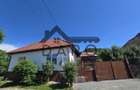 Casa in Livezeni , 140 mp utili , in centrul localitatii . - 3