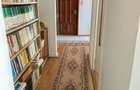 De vanzare apartament cu 3 camere in tudor,etaj 1,zona foarte buna,copertina auto in spatele blocului