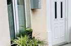 De inchiriat apartament DEOSEBIT la casa, cu 3 dormitoare - 9
