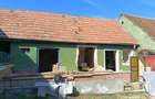Casa ?i teren de vanzare - 1