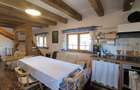 Casa rustica, exclusivista, 5 camere, 170 mp utili, 550 mp teren, Sali