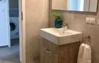 Inchiriez Apartament 2 camere decomandat (Mall Coresi Kasper) cu loc parcare