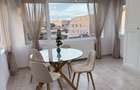 Inchiriez Apartament spatios de 90 mp la etajul 1, cu garaj, pod si curte verde - 2