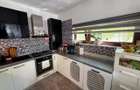 Casa tip insiruita cu 3 camere, colt. Comision 0 - 10