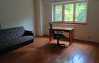 Inchiriez apartament cu 2 camere, decomandat, situat la etajul 1 al unui bloc aflat in imediata apropiere a Parcului Sebastian. - 12